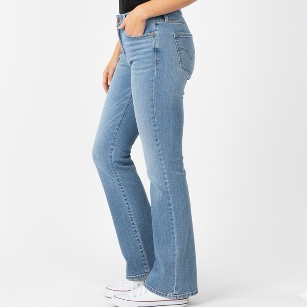 LEVIS STRAUSS CO. Women’s Vintage Low Rise Bootcut Jeans